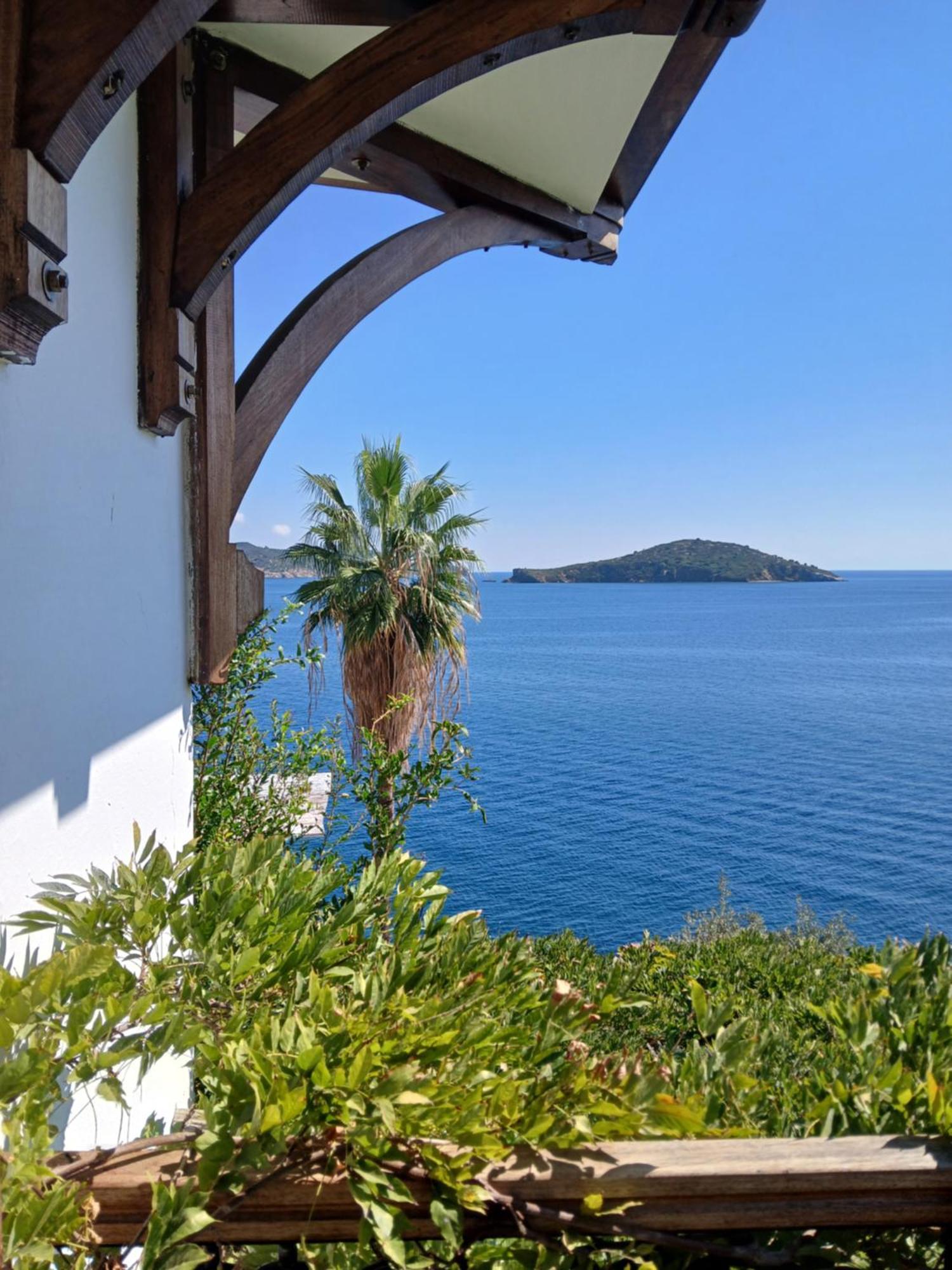 Hotel Villa Orsa Skiathos Town Exterior photo