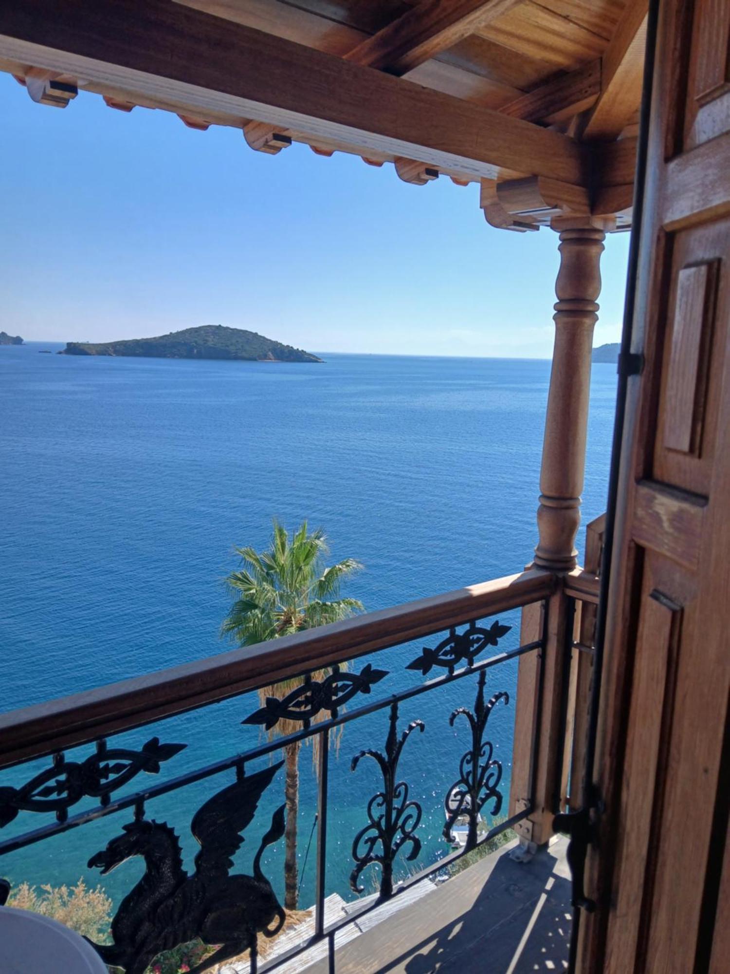 Hotel Villa Orsa Skiathos Town Exterior photo